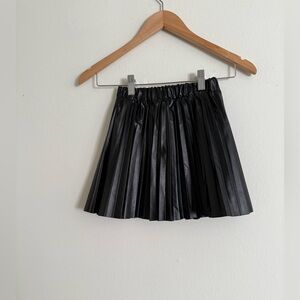 SHEIN Black Pleated Mini Skirt